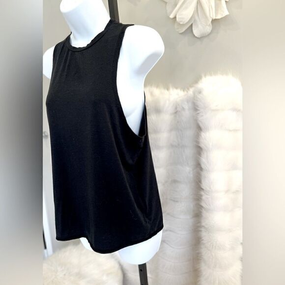 Alala Keyhole Muscle Tee (S) - Picture 8 of 11